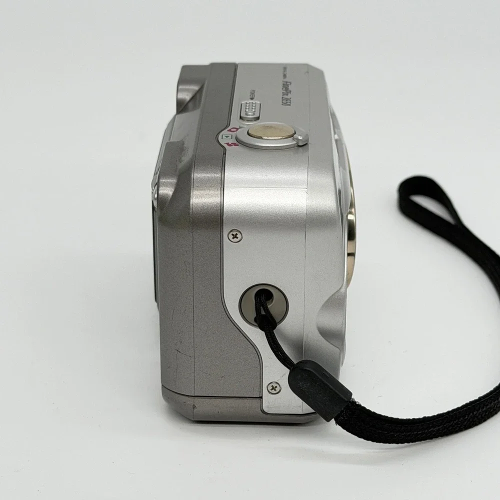 Fujifilm FinePix 2650 Digital Camera Silver 2.0MP 3x Optical Zoom Tested Works
